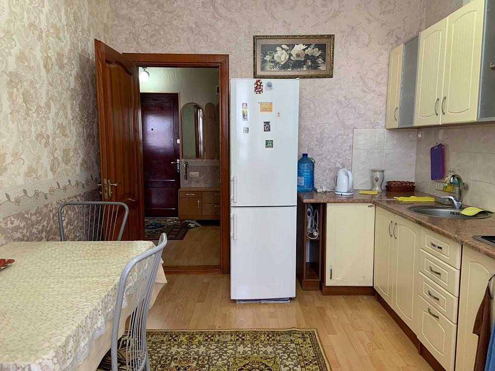 Сдапм на год и более 1 комнатную в Монолите Черноморск - изображение 1