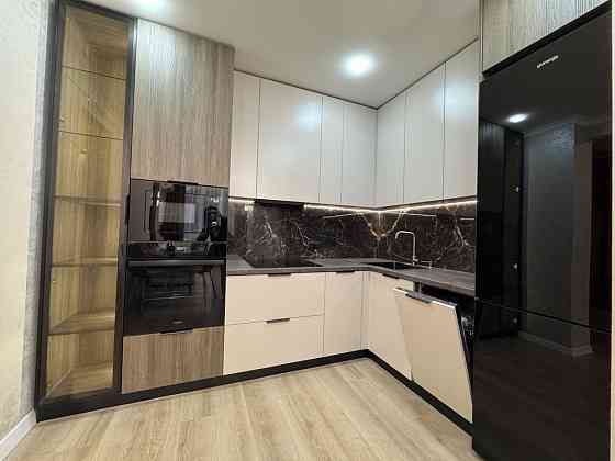 Продам простору двокімнатну на березі річки Ивано-Франковск