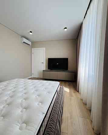 Продаж 1-к квартири 61 м кв. з 2 гардеробними, м. Київ Киев