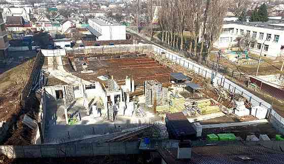 Продам Студію квартиру 31,9 м2 на 2 поверсі в районі Жулян Киев