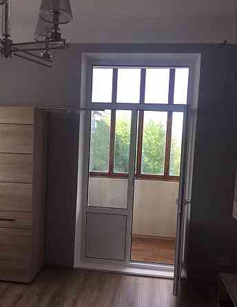 Простора 2-кімнатна квартира біля метро Голосіївська Киев