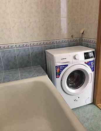 Простора 2-кімнатна квартира біля метро Голосіївська Киев