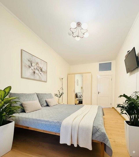 Оренда двокімнатної квартири в центрі Київа Коновальця 36В Киев - изображение 2