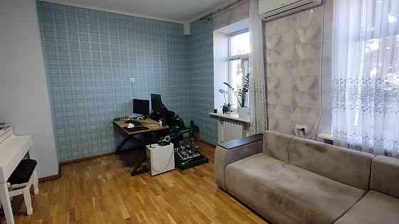 Сдам 3-комн. кв. в Цетре,м.Арх.Бекетова 10 мин. Харьков