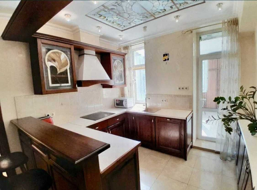 Оренда на рік простора євротрьошка центр Університет Шевченківський Київ - зображення 8