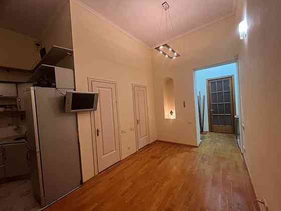 Сдам современную, просторную квартиру ул. Константиновская 27б,метро Київ