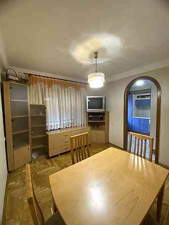 Сдаю квартиру  у Печерському районі, біля метро(4 хв.пішки). Київ