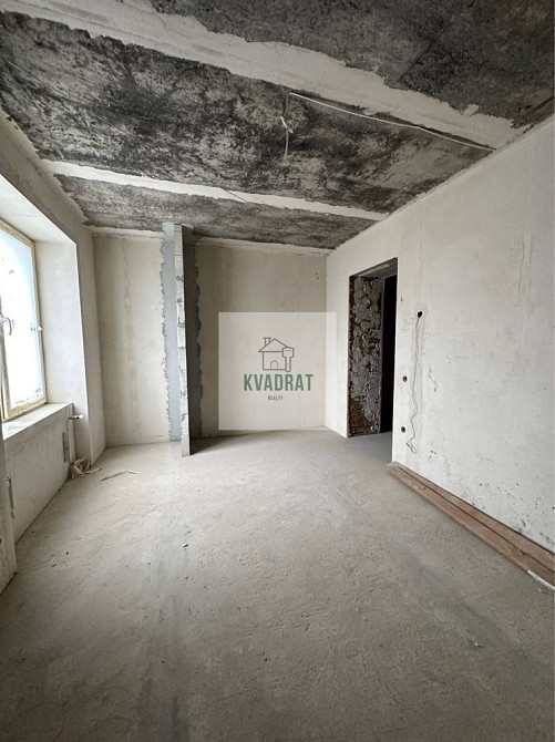 Продам велику 2-кімнатну квартиру,готову під ваш ремонт Каменец-Подольский - изображение 2