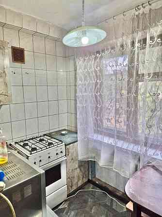 Продам 2х кімнатну 3/5 біля Залізничного вокзалу Кам`янське (Запорізька обл.)