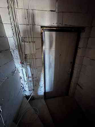 Мега  дешево! Продам квартиру 40м2, Героев Харькова 122, метро   CB Харьков