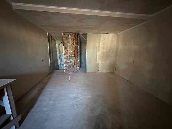 Мега  дешево! Продам квартиру 40м2, Героев Харькова 122, метро   CB Харьков