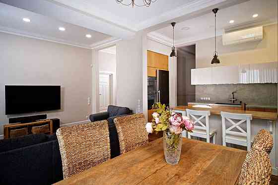 Аренда, центр города, в доме премиум фитнес. Собственник Одесса