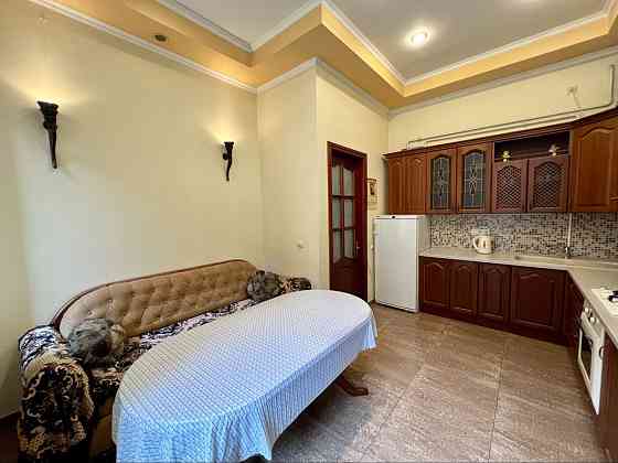 2к кв-ра з ремонтом у центрі в австрійському будинку, вул. Леонтовича Львов