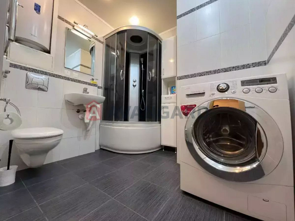 Продам 3 кімнатну сімейну квартиру з капітальним ремонтом 70 м2 Дніпро - зображення 8