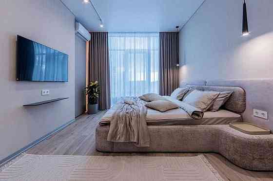 БЕЗ КОМІСІЇ! Дизайнерська 2-к Бульвар Фонтанів Бульвар Фонтанов! Киев