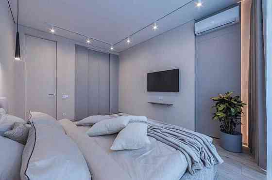 БЕЗ КОМІСІЇ! Дизайнерська 2-к Бульвар Фонтанів Бульвар Фонтанов! Киев