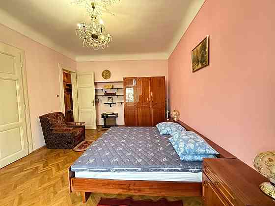 Оренда! Театральна Площа! Історичний центр Чернівців! Чернівці