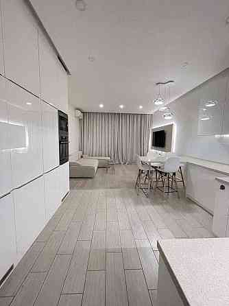 Оренда в ЖК Новопечерские Липки 2 комнатная 65м2 Драгомирова 11 Київ