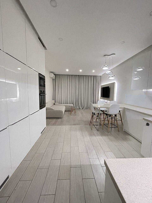 Оренда в ЖК Новопечерские Липки 2 комнатная 65м2 Драгомирова 11 Київ - зображення 2