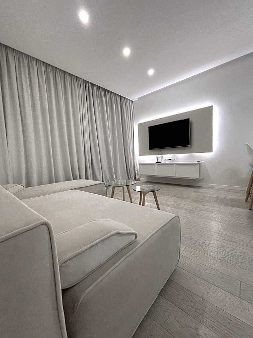 Оренда в ЖК Новопечерские Липки 2 комнатная 65м2 Драгомирова 11 Київ - зображення 1