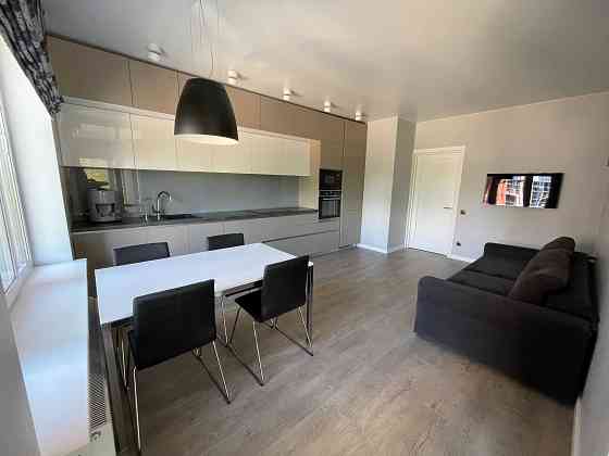 Видовая 2к квартира (кухня-гостинная+2 спальни) с ремонтом в ЖК Севен! Киев