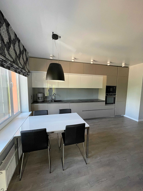 Видовая 2к квартира (кухня-гостинная+2 спальни) с ремонтом в ЖК Севен! Киев - изображение 2