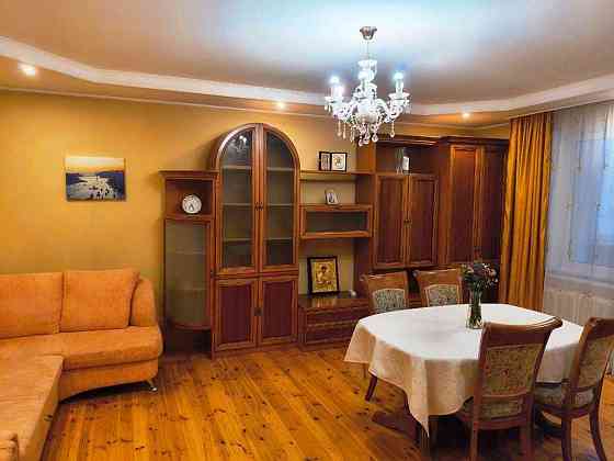 Двокімнатна 90 м², Соломянський р-н, 3 поверх — продається Киев