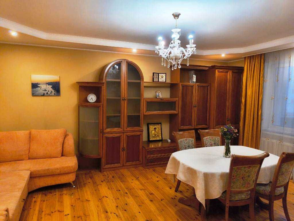 Двокімнатна 90 м², Соломянський р-н, 3 поверх — продається Киев - изображение 1