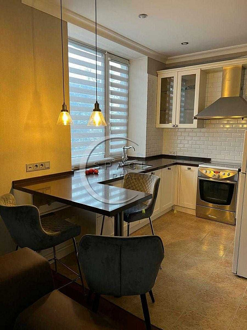 Продаж 3-к. квартира з дизайнерським ремонтом біля метро Васильківська Киев - изображение 1