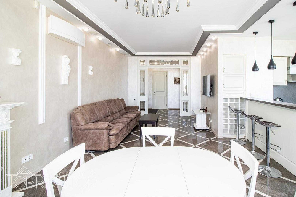 Здам в оренду простору 3-кімнатну панорамну квартиру в центрі Харьков - изображение 1