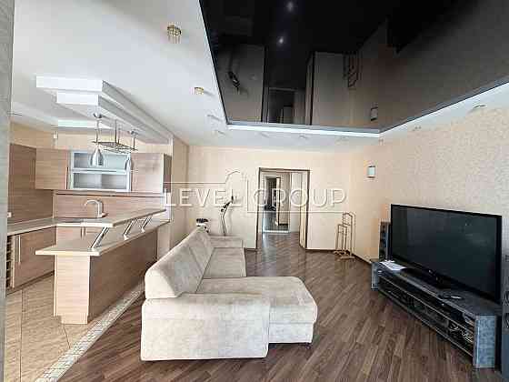 Оренда 3кімнатної квартири вул. Ахматової 33, метро Позняки 10 хв Київ