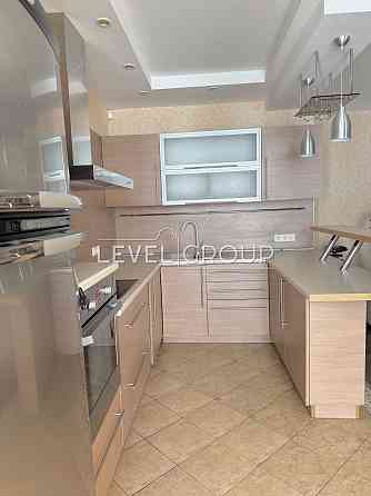 Оренда 3кімнатної квартири вул. Ахматової 33, метро Позняки 10 хв Київ