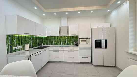 Оренда 2-к.кв 80 м.кв Лобановського 150 Деміївка Голосіївський Київ