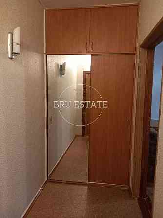 Продам 1к на вул. Рейгана (Драйзера) 10  Троещина Киев