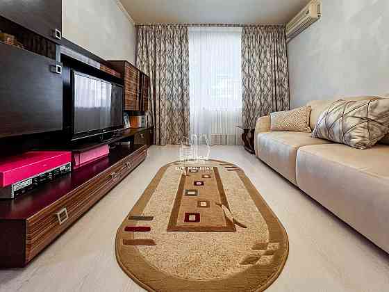 Продажа 3к.кв. 81м2, 4й этаж, Анны Ахматовой 15, метро Позняки Киев