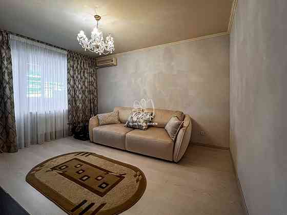 Продажа 3к.кв. 81м2, 4й этаж, Анны Ахматовой 15, метро Позняки Киев