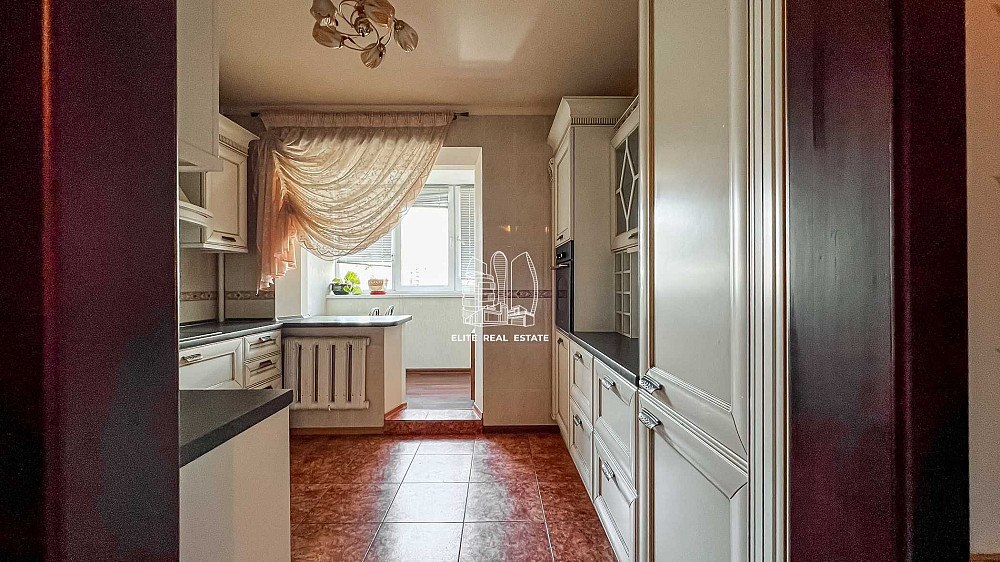 Продажа 3к.кв. 81м2, 4й этаж, Анны Ахматовой 15, метро Позняки Киев - изображение 2