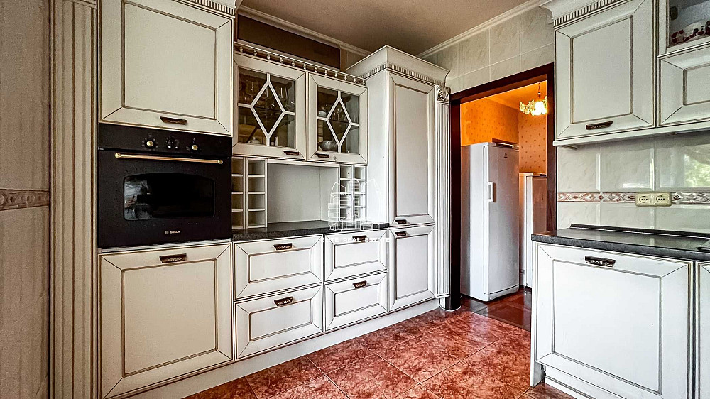 Продажа 3к.кв. 81м2, 4й этаж, Анны Ахматовой 15, метро Позняки Киев - изображение 1