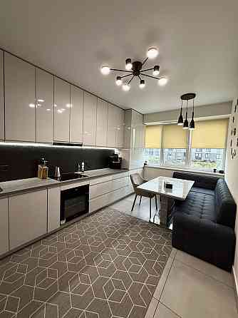 Двокімнатна квартира в новобудові з якісним ремонтом Львов