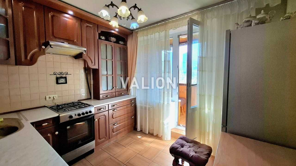 Продаж 3 кімнатної квартири з ремонтом, Березняки, проспект Тичини Киев - изображение 1