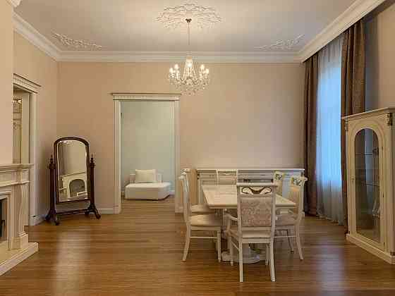 Продаж вишуканої 3-кімнатної квартири по вул.Кн.Романа Львов