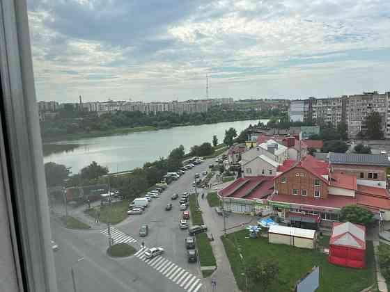 Продам власну 2-х кімн квартиру з видом на озеро + комірка у подарунок Хмельницький