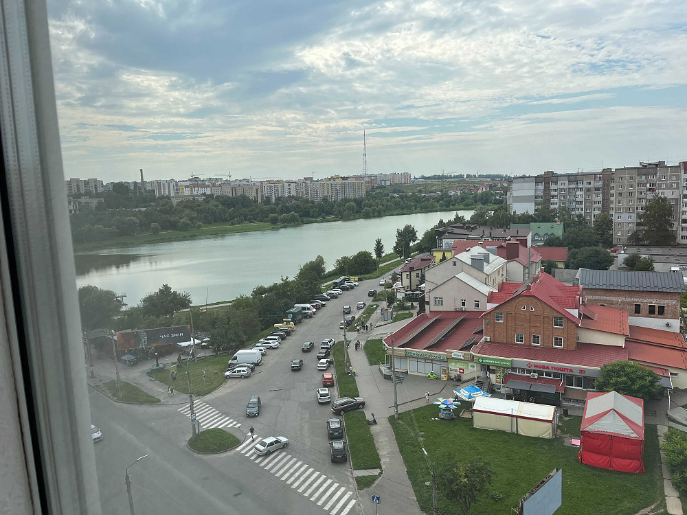 Продам власну 2-х кімн квартиру з видом на озеро + комірка у подарунок Хмельницький - зображення 1