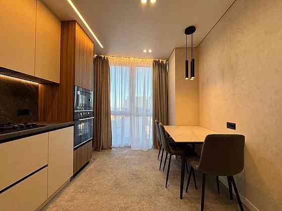 Функціональна однокімнатна в ЖК Паркова Алея Угорники