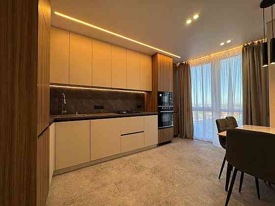 Функціональна однокімнатна в ЖК Паркова Алея Угорники