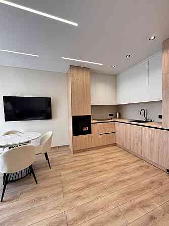 Продається Нова однокімнатна квартира. Неподалік центру. Ужгород