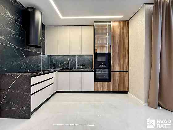 Укомплектована однокімнатна квартира з кухнею-студією з видом на озеро Ивано-Франковск