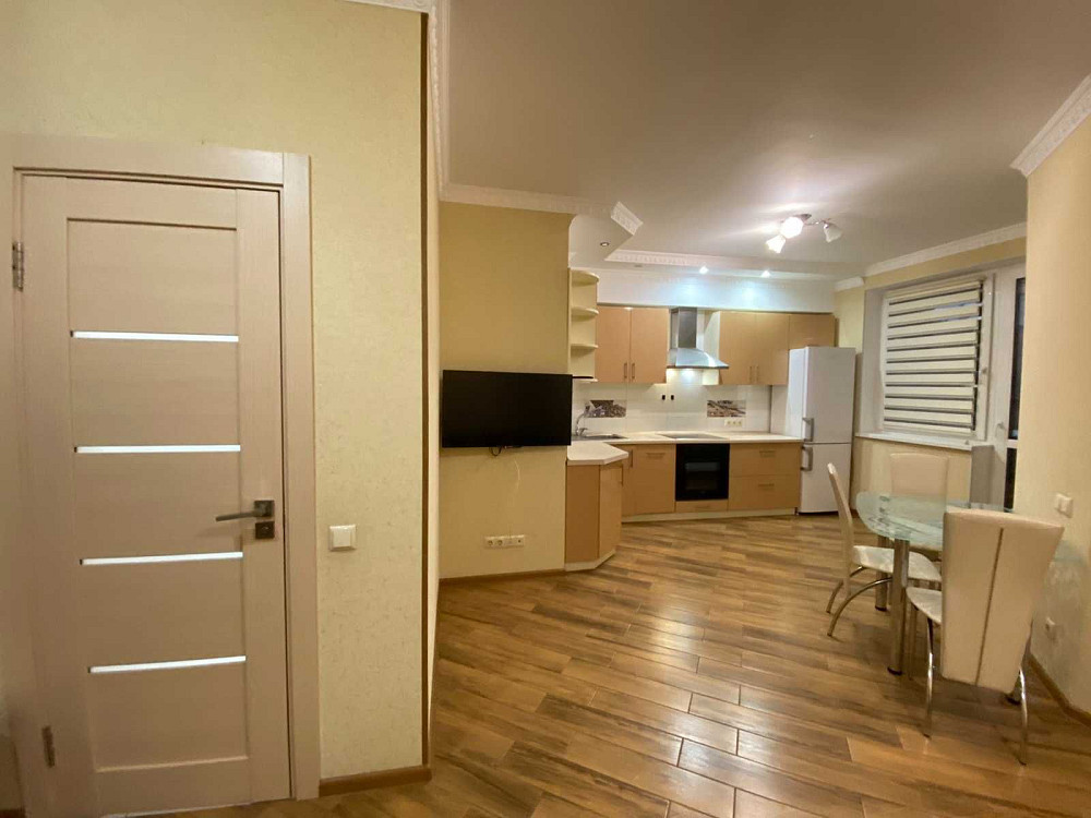 Вокзал Патріарха Мстислава Скрипника, 40 Сдам Міні - двушку Киев - изображение 1