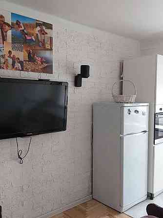 Улица Березняковская 20, 8/9 Київ