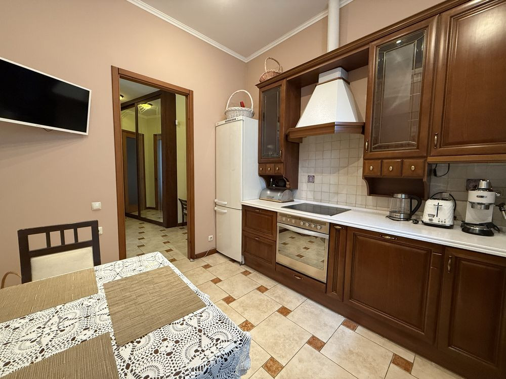 Вул.Предславинська 24 метро Палац України Київ - зображення 5